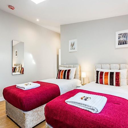 South Woodford 2 Bed En-Suite House Londra Dış mekan fotoğraf