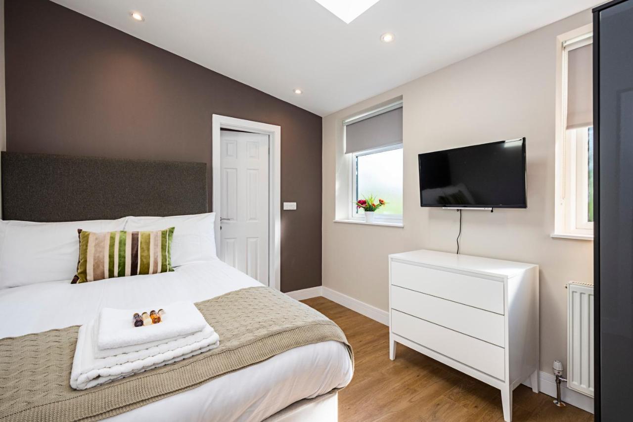 South Woodford 2 Bed En-Suite House Londra Dış mekan fotoğraf