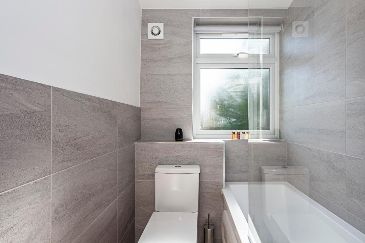 South Woodford 2 Bed En-Suite House Londra Dış mekan fotoğraf