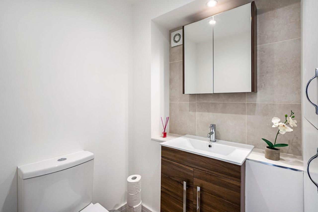 South Woodford 2 Bed En-Suite House Londra Dış mekan fotoğraf