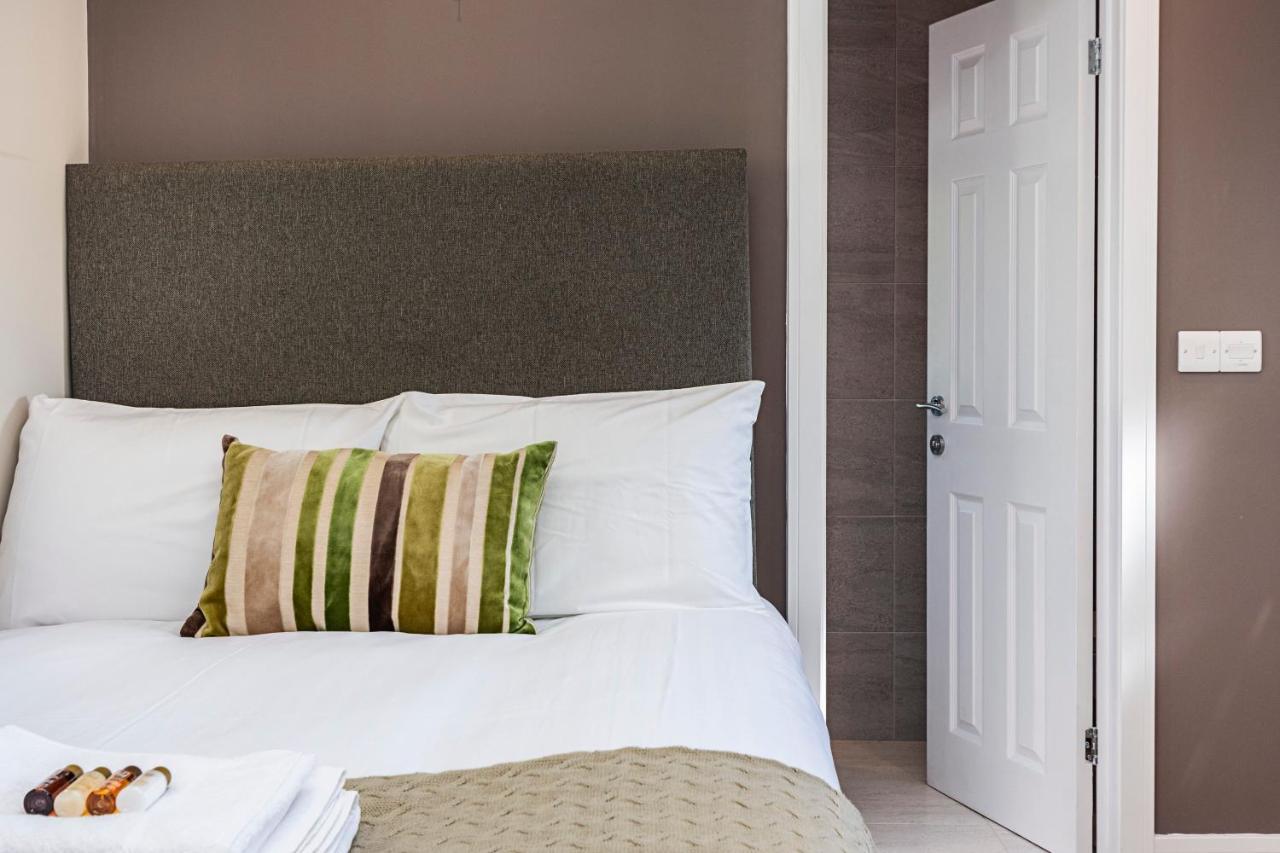 South Woodford 2 Bed En-Suite House Londra Dış mekan fotoğraf