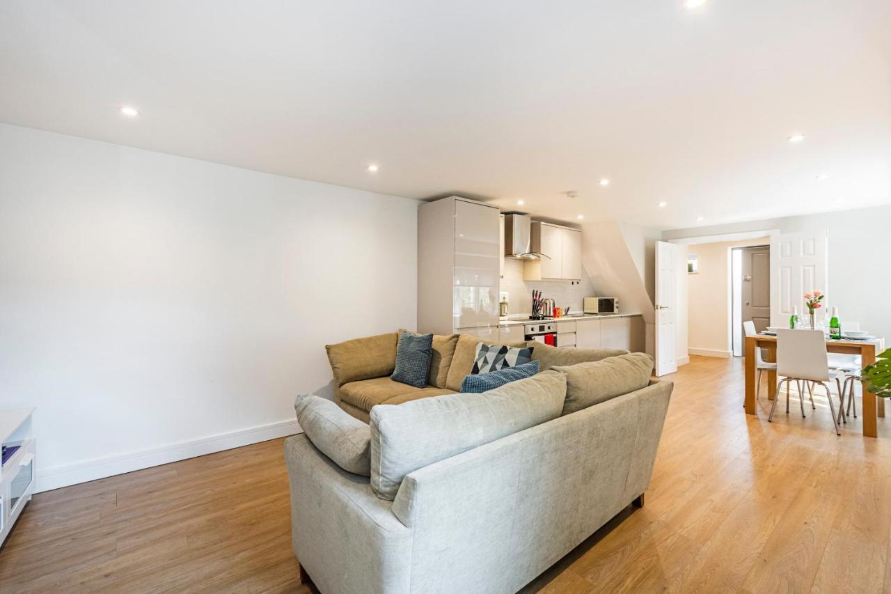 South Woodford 2 Bed En-Suite House Londra Dış mekan fotoğraf